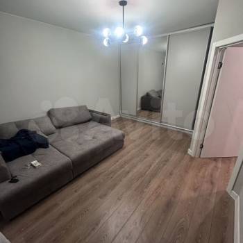 Сдается 1-комнатная квартира, 37 м²