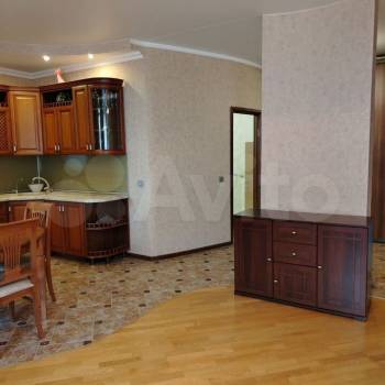 Сдается 2-х комнатная квартира, 70 м²