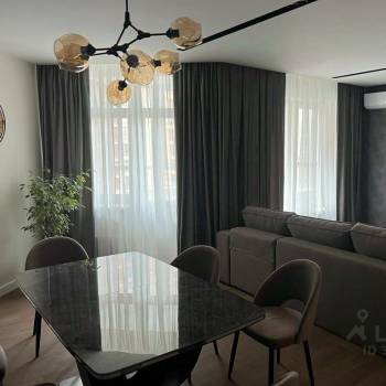 Сдается 2-х комнатная квартира, 83 м²