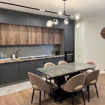 Сдается 2-х комнатная квартира, 83 м²