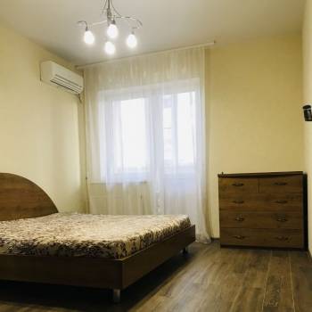 Сдается 2-х комнатная квартира, 70 м²