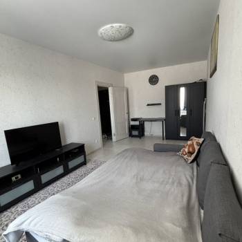 Сдается 1-комнатная квартира, 37 м²