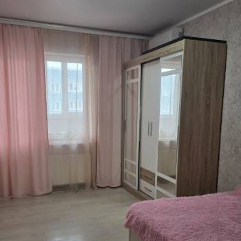 Продается 1-комнатная квартира, 52 м²