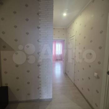 Продается 1-комнатная квартира, 52 м²