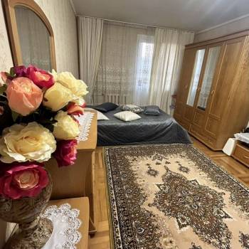 Продается Многокомнатная квартира, 100 м²