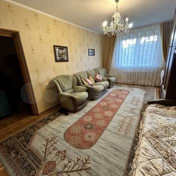Продается Многокомнатная квартира, 100 м²