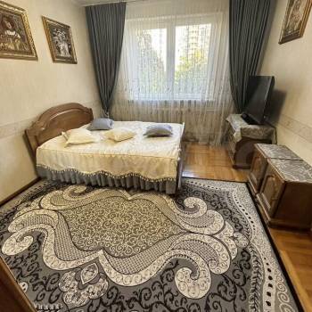 Продается Многокомнатная квартира, 100 м²