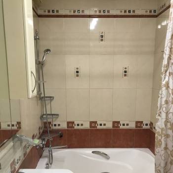 Сдается Многокомнатная квартира, 80 м²