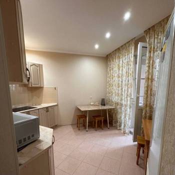 Сдается 1-комнатная квартира, 37,4 м²