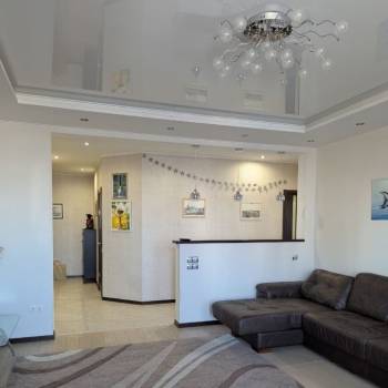 Сдается 2-х комнатная квартира, 100 м²