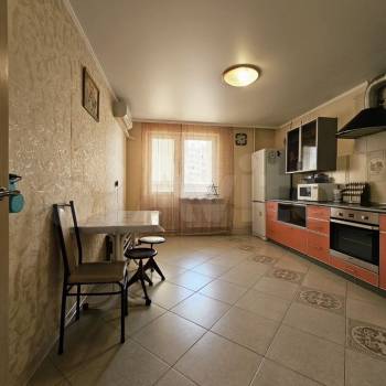 Продается 2-х комнатная квартира, 70 м²