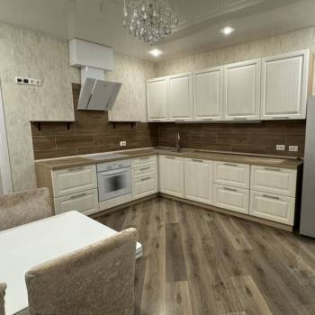 Сдается 2-х комнатная квартира, 80 м²