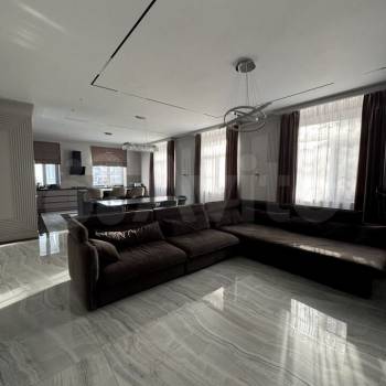 Продается Дом, 477 м²