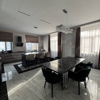 Продается Дом, 477 м²