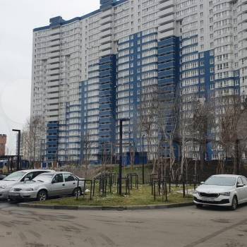 Продается 1-комнатная квартира, 42,5 м²