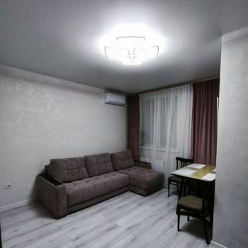 Продается 1-комнатная квартира, 45 м²