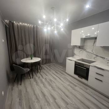 Сдается 1-комнатная квартира, 43 м²