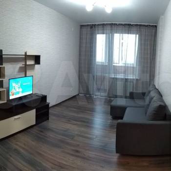 Сдается 1-комнатная квартира, 37 м²