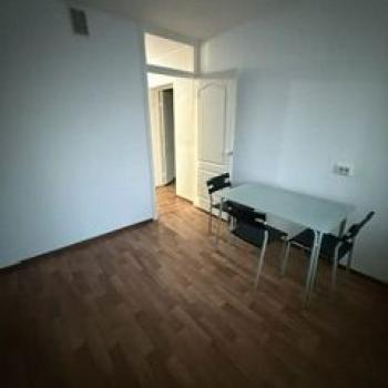 Продается 1-комнатная квартира, 38 м²