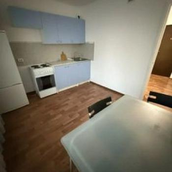 Продается 1-комнатная квартира, 38 м²