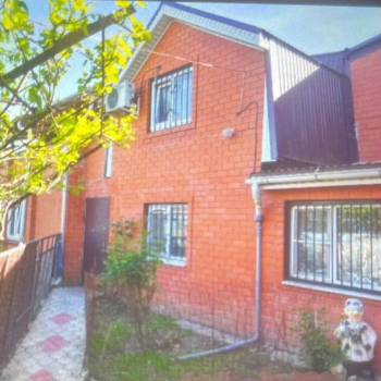 Продается Дом, 180 м²