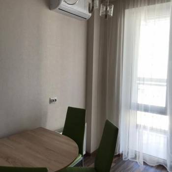 Сдается 1-комнатная квартира, 42 м²