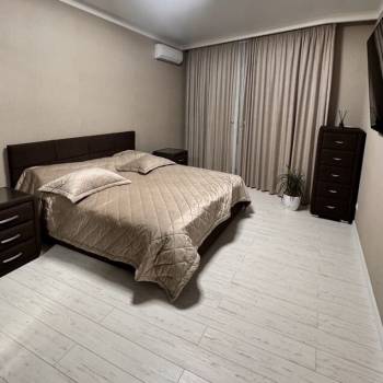 Сдается 2-х комнатная квартира, 75 м²