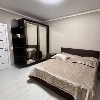 Сдается 2-х комнатная квартира, 75 м²