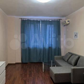 Сдается 1-комнатная квартира, 44 м²