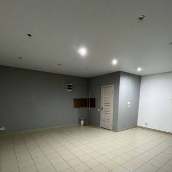 Сдается Нежилое помещение, 72 м²