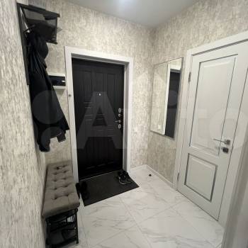 Продается 1-комнатная квартира, 38 м²