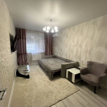 Продается 1-комнатная квартира, 38 м²