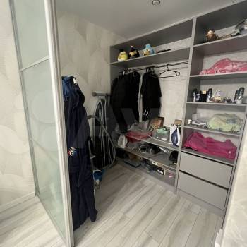 Продается 1-комнатная квартира, 38 м²