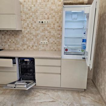 Продается 1-комнатная квартира, 42 м²