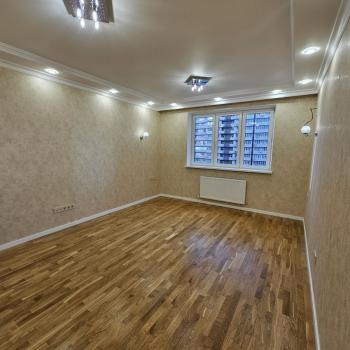 Продается 1-комнатная квартира, 42 м²