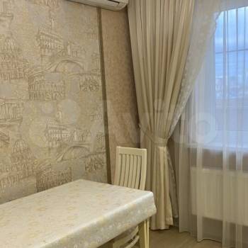 Сдается 1-комнатная квартира, 50 м²