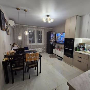 Продается 2-х комнатная квартира, 60,6 м²