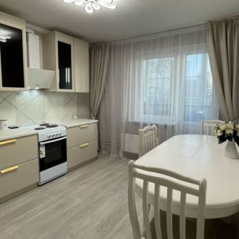 Сдается 2-х комнатная квартира, 57 м²