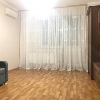Сдается 1-комнатная квартира, 48 м²