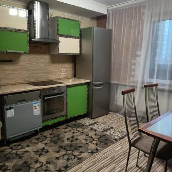 Сдается 2-х комнатная квартира, 65 м²