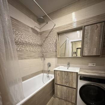 Сдается 2-х комнатная квартира, 67 м²