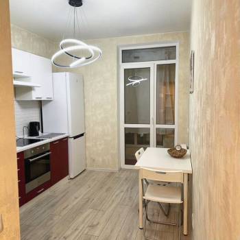 Сдается 1-комнатная квартира, 42 м²