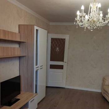 Сдается 2-х комнатная квартира, 65 м²