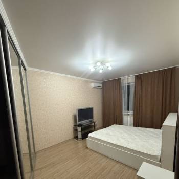 Сдается 1-комнатная квартира, 45 м²