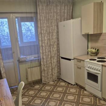 Сдается 1-комнатная квартира, 38 м²