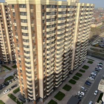 Продается 1-комнатная квартира, 43 м²