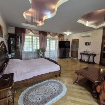 Продается Дом, 200 м²