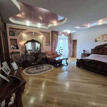 Продается Дом, 200 м²