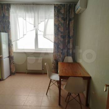 Сдается 1-комнатная квартира, 46 м²