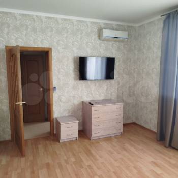 Сдается 1-комнатная квартира, 46 м²